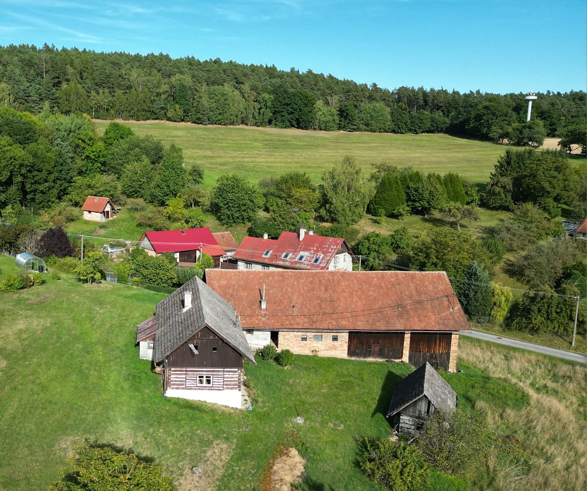 Prodej rodinného domu 100 m², pozemek 2720 m²